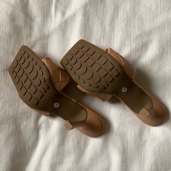 Tan Woven Heels - Picture 5 of 5